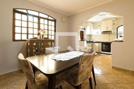 Casa à venda com 172m², 3 quartos e 2 vagas Casa à venda com 172m², 3 quartos e 2 vagasCozinha