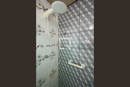 Casa à venda com 72m², 3 quartos e 1 vagaBanheiro 2