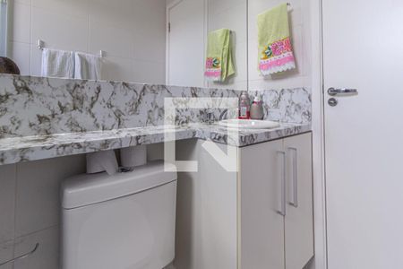 Apartamento à venda com 60m², 2 quartos e 1 vaga Apartamento à venda com 60m², 2 quartos e 1 vagaBanheiro da suíte