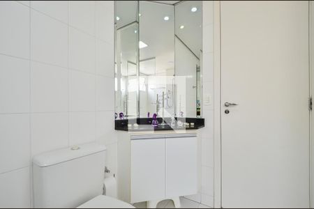 Apartamento à venda com 185m², 4 quartos e 3 vagas Apartamento à venda com 185m², 4 quartos e 3 vagasBanheiro da Suíte 2