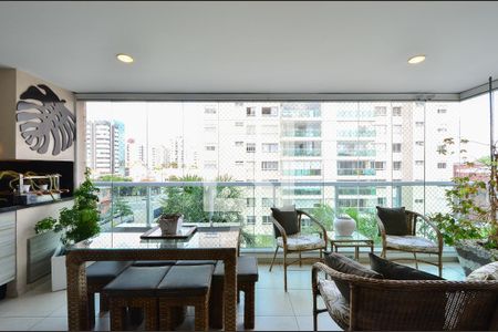 Apartamento à venda com 185m², 4 quartos e 3 vagas Apartamento à venda com 185m², 4 quartos e 3 vagasVaranda