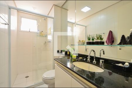 Apartamento à venda com 185m², 4 quartos e 3 vagas Apartamento à venda com 185m², 4 quartos e 3 vagasBanheiro Social