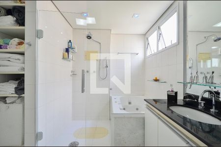 Apartamento à venda com 185m², 4 quartos e 3 vagas Apartamento à venda com 185m², 4 quartos e 3 vagasBanheiro da Suíte 2