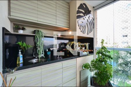 Apartamento à venda com 185m², 4 quartos e 3 vagas Apartamento à venda com 185m², 4 quartos e 3 vagasVaranda