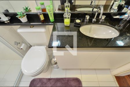 Apartamento à venda com 185m², 4 quartos e 3 vagas Apartamento à venda com 185m², 4 quartos e 3 vagasBanheiro Social