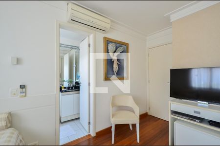 Apartamento à venda com 185m², 4 quartos e 3 vagas Apartamento à venda com 185m², 4 quartos e 3 vagasSuíte 1