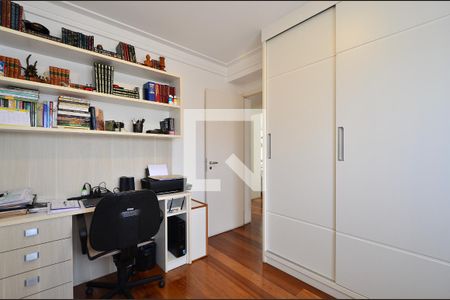 Apartamento à venda com 185m², 4 quartos e 3 vagas Apartamento à venda com 185m², 4 quartos e 3 vagasQuarto 2