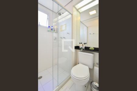 Apartamento à venda com 185m², 4 quartos e 3 vagas Apartamento à venda com 185m², 4 quartos e 3 vagasBanheiro da Suíte 1