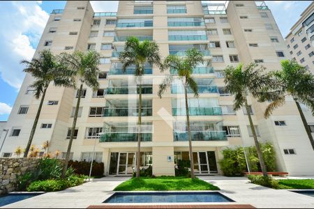 Apartamento à venda com 185m², 4 quartos e 3 vagas Apartamento à venda com 185m², 4 quartos e 3 vagasÁrea externa