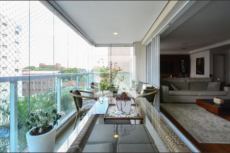 Varanda de apartamento à venda com 4 quartos, 185m² em Planalto Paulista, São Paulo