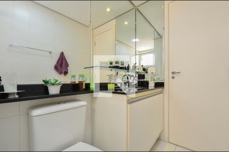 Apartamento à venda com 185m², 4 quartos e 3 vagas Apartamento à venda com 185m², 4 quartos e 3 vagasBanheiro Social