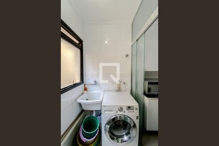 Apartamento à venda com 69m², 3 quartos e 1 vagaÁrea de serviço