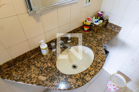 Apartamento para alugar com 75m², 2 quartos e sem vagaBanheiro