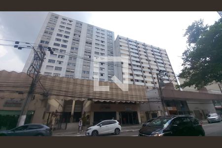 Apartamento para alugar com 75m², 2 quartos e sem vagaFachada