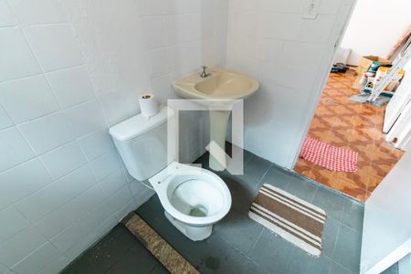 Casa para alugar com 30m², 2 quartos e sem vaga Casa para alugar com 30m², 2 quartos e sem vagaBanheiro