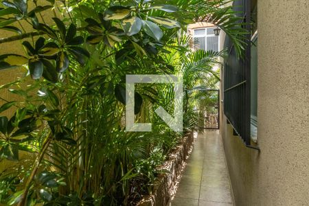 Casa à venda com 100m², 3 quartos e 2 vagasCorredor lateral externo