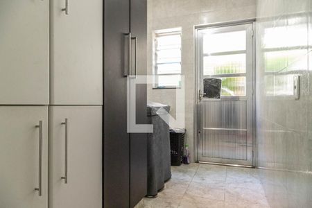 Casa à venda com 100m², 3 quartos e 2 vagasÁrea de Serviço