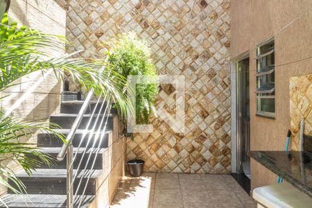 Casa à venda com 100m², 3 quartos e 2 vagasQuintal