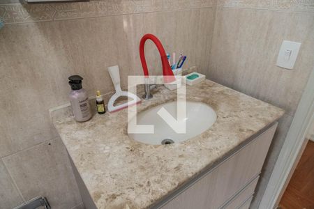 Casa à venda com 100m², 3 quartos e 2 vagasBanheiro