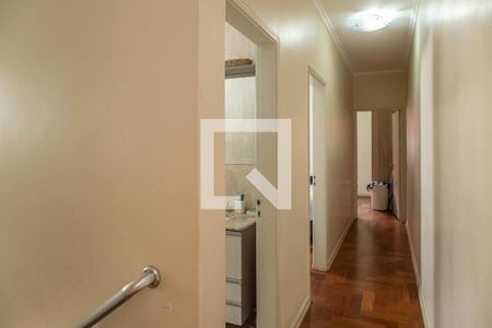 Casa à venda com 100m², 3 quartos e 2 vagasCorredor