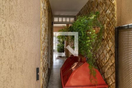 Casa à venda com 100m², 3 quartos e 2 vagasCorredor lateral externo