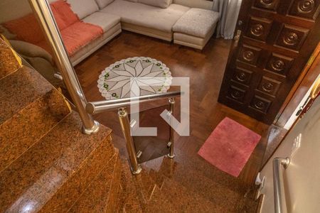 Casa à venda com 100m², 3 quartos e 2 vagasEscada