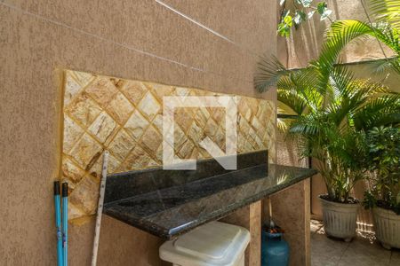 Casa à venda com 100m², 3 quartos e 2 vagasQuintal