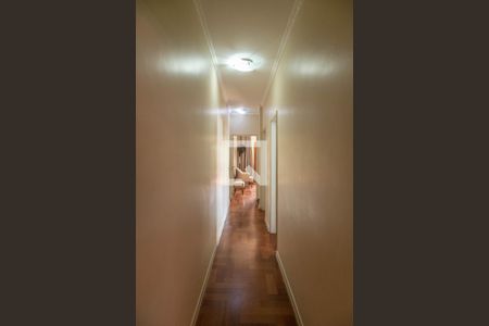 Casa à venda com 100m², 3 quartos e 2 vagasCorredor