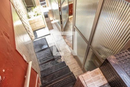 Casa à venda com 100m², 3 quartos e 2 vagasEscada