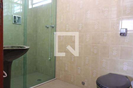 Casa à venda com 275m², 3 quartos e 2 vagasbanheiro corredor