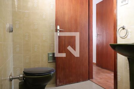 Casa à venda com 275m², 3 quartos e 2 vagasbanheiro corredor