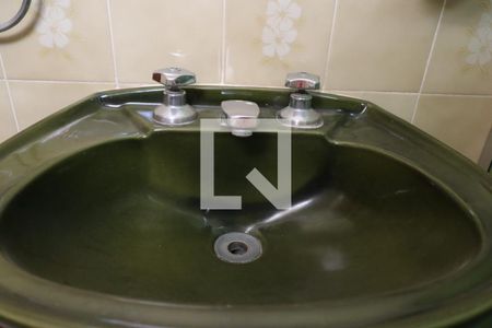 Casa à venda com 275m², 3 quartos e 2 vagasbanheiro corredor