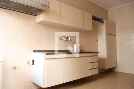 Casa à venda com 275m², 3 quartos e 2 vagascozinha