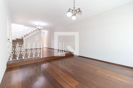 Sala de casa à venda com 3 quartos, 250m² em Vila Gumercindo, São Paulo