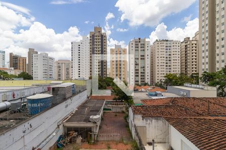 Vista da sala de apartamento à venda com 1 quarto, 60m² em Cambuí, Campinas