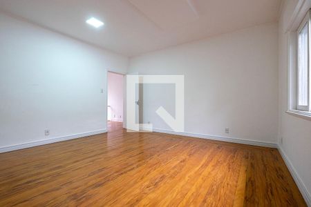 Casa à venda com 439m², 3 quartos e 5 vagas Casa à venda com 439m², 3 quartos e 5 vagasSuíte