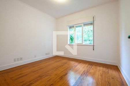 Casa à venda com 439m², 3 quartos e 5 vagas Casa à venda com 439m², 3 quartos e 5 vagasQuarto 3