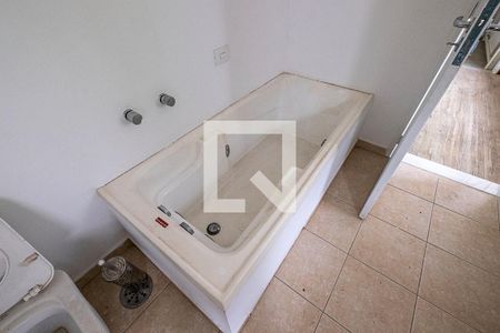 Casa à venda com 439m², 3 quartos e 5 vagas Casa à venda com 439m², 3 quartos e 5 vagasSuíte - Banheiro