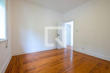 Casa à venda com 439m², 3 quartos e 5 vagas Casa à venda com 439m², 3 quartos e 5 vagasQuarto 3