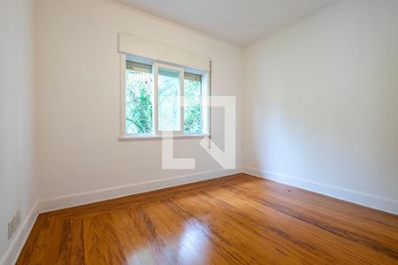 Casa à venda com 439m², 3 quartos e 5 vagas Casa à venda com 439m², 3 quartos e 5 vagasQuarto 3