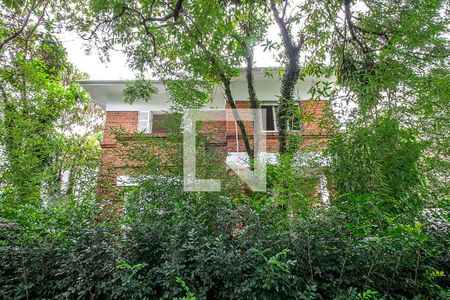 Casa à venda com 439m², 3 quartos e 5 vagas Casa à venda com 439m², 3 quartos e 5 vagasQuintal Frente