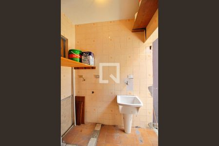 Área de Serviço de casa à venda com 2 quartos, 110m² em Jardim das Maravilhas, Santo André