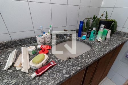 Casa à venda com 180m², 3 quartos e 2 vagasBanheiro 2