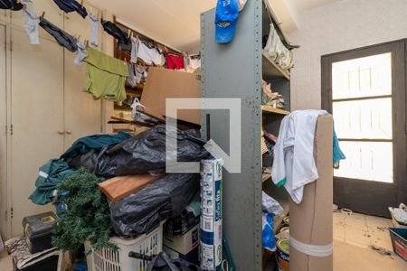 Casa à venda com 180m², 3 quartos e 2 vagasÁrea de Serviço