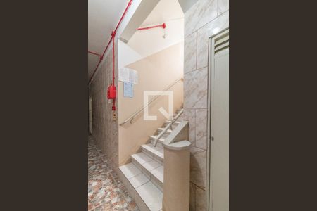 Apartamento para alugar com 60m², 1 quarto e sem vagaEscada