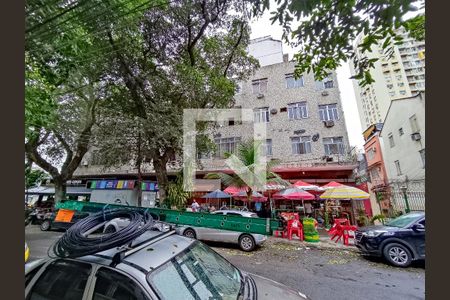 Apartamento à venda com 70m², 3 quartos e sem vagaFachada