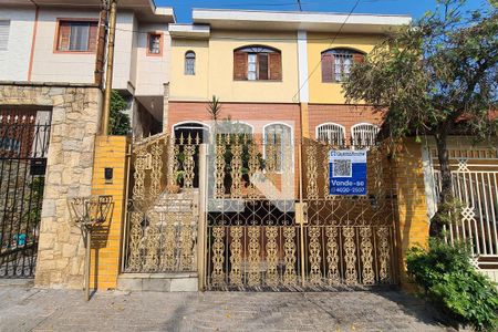 Casa à venda com 300m², 3 quartos e 6 vagasplaquinha