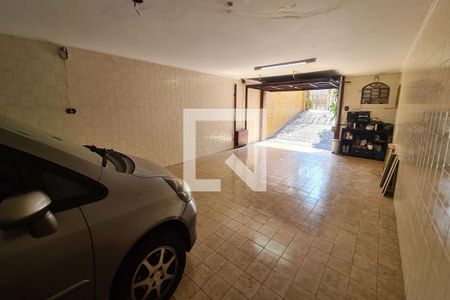 Casa à venda com 300m², 3 quartos e 6 vagasGaragem