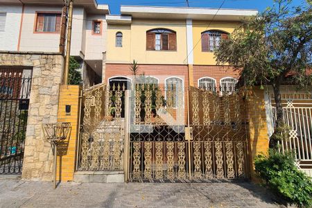 Casa à venda com 300m², 3 quartos e 6 vagasFachada