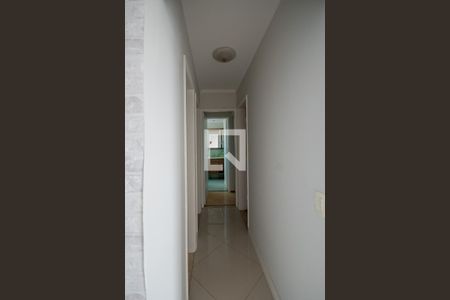 Corredor de apartamento para alugar com 3 quartos, 71m² em Vila Vermelha, São Paulo
